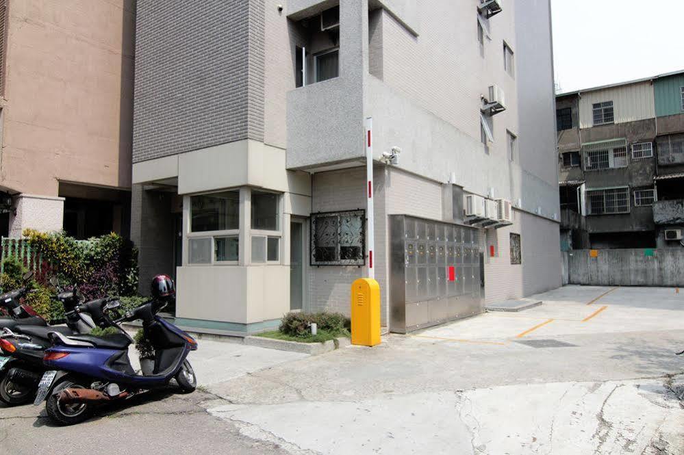 Mei Hsiao Yuen Hostel Taichung Dış mekan fotoğraf